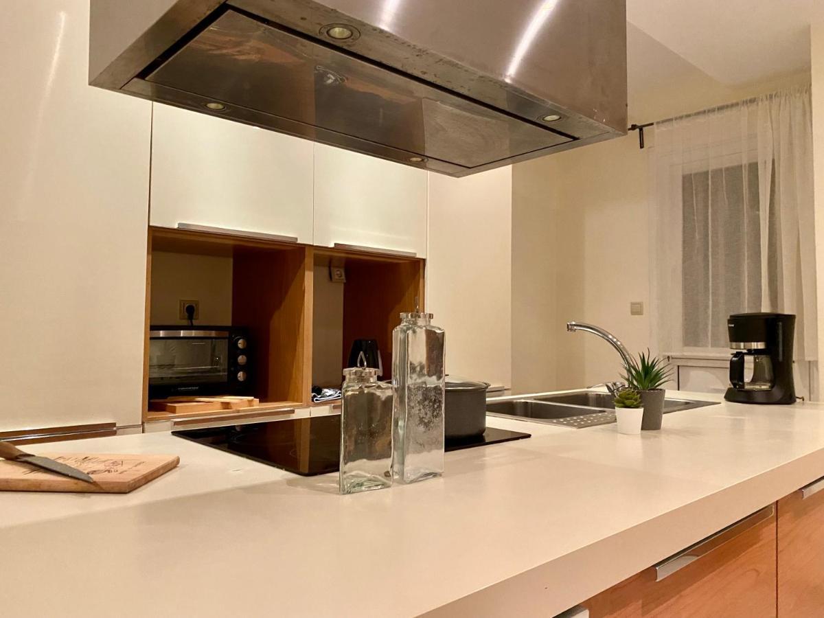 Spacious & Cozy Apartment, With Big Yard, In Kos ภายนอก รูปภาพ