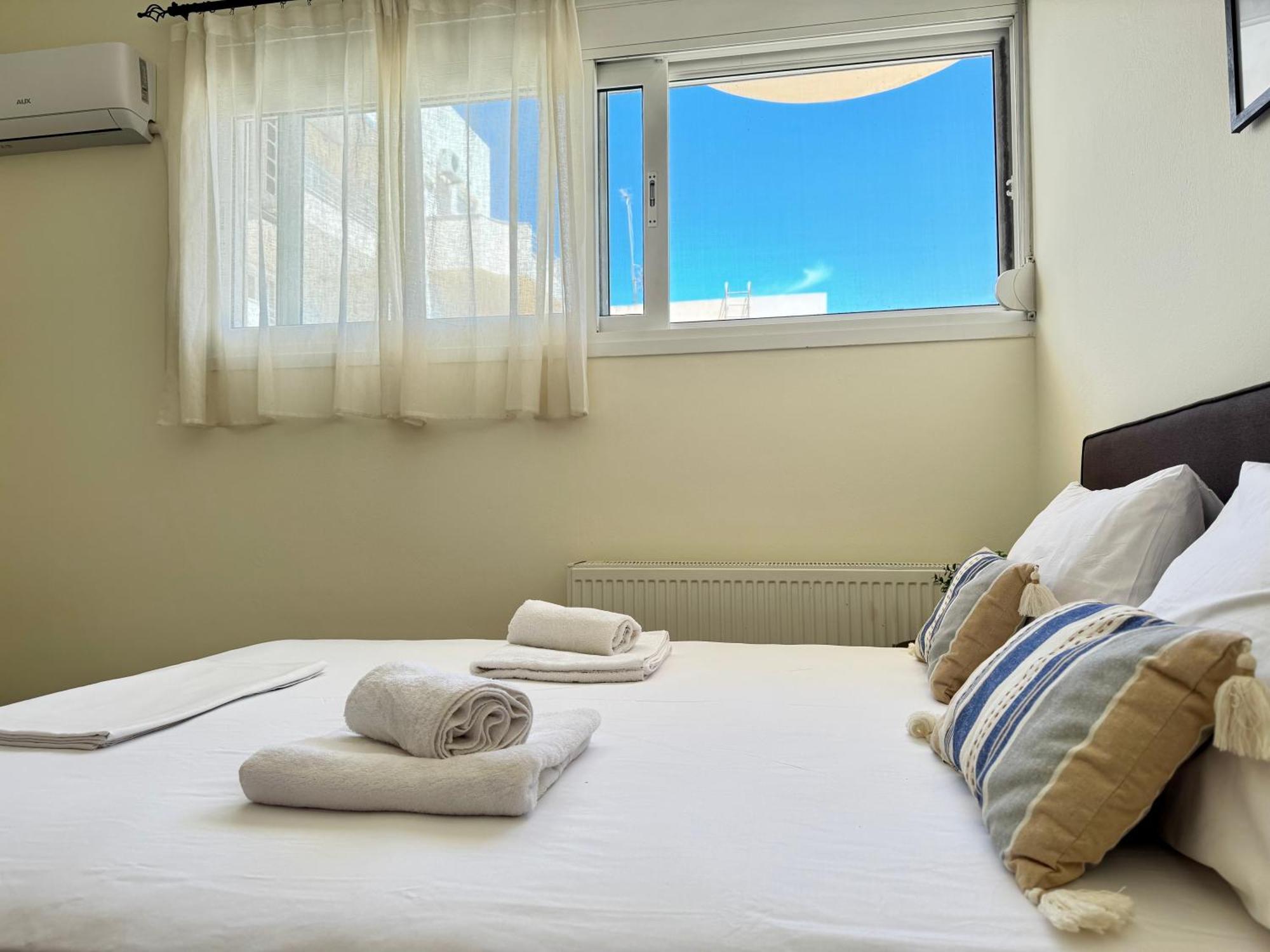 Spacious & Cozy Apartment, With Big Yard, In Kos ภายนอก รูปภาพ