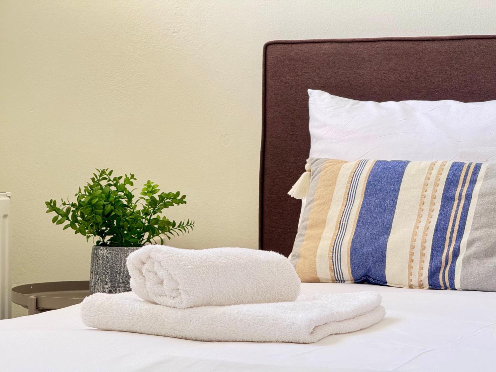 Spacious & Cozy Apartment, With Big Yard, In Kos ภายนอก รูปภาพ