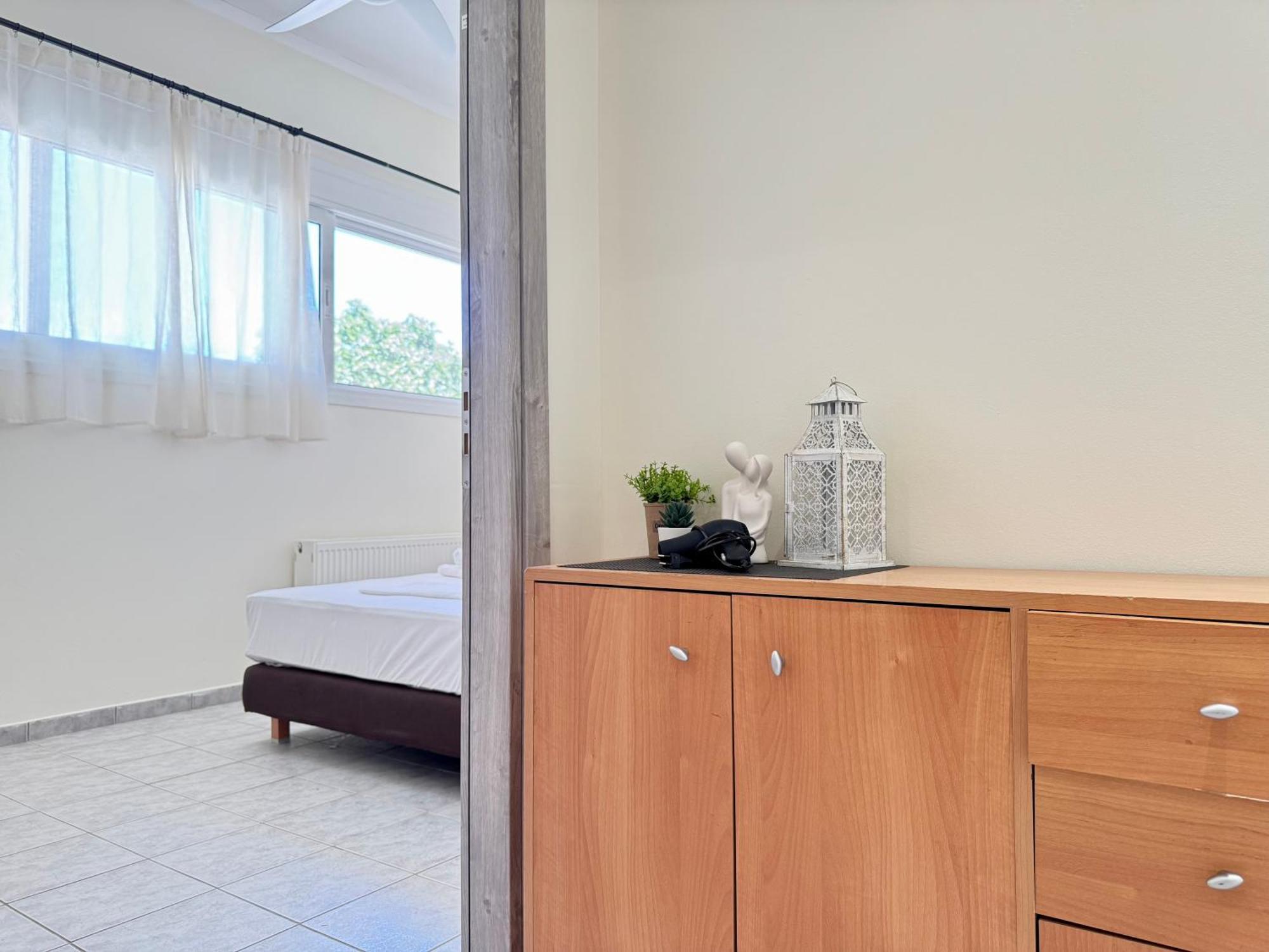 Spacious & Cozy Apartment, With Big Yard, In Kos ภายนอก รูปภาพ
